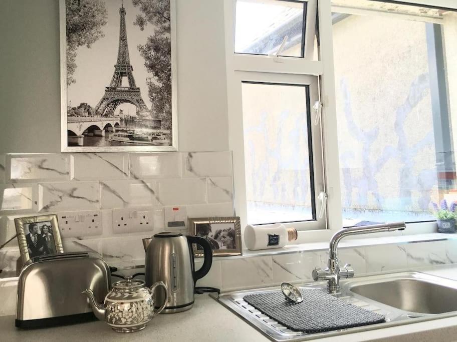 Paris Rooftop Studio At The Residence, Bantry Exteriör bild